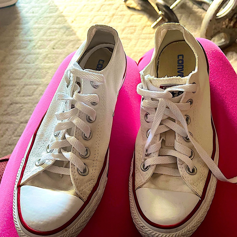 Newly used White Women’s Converse size 8.